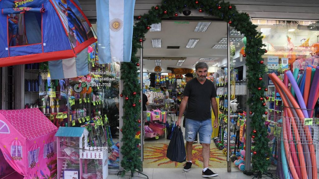 El Gobierno disolvió el Servicio de Conciliación Previa entre los consumidores y las empresas: "en el mercado la gente está para servir, no para engañar al prójimo"