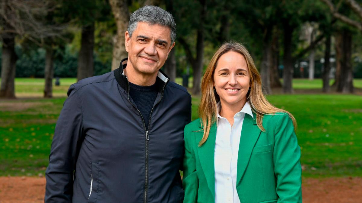 Jorge Macri y Clara Muzzio asumieron la jefatura de gobierno de la Ciudad de Buenos Aires