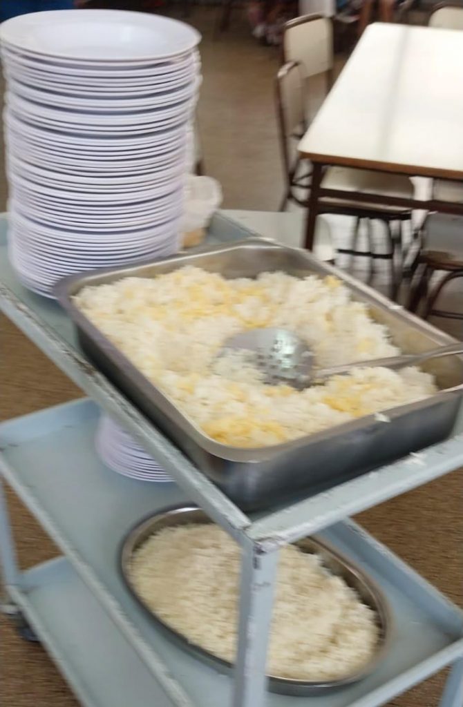 Empresas concesionarias de comedores escolares recortaron en la comida de los chicos 1 Empresas concesionarias de comedores escolares recortaron en la comida de los chicos