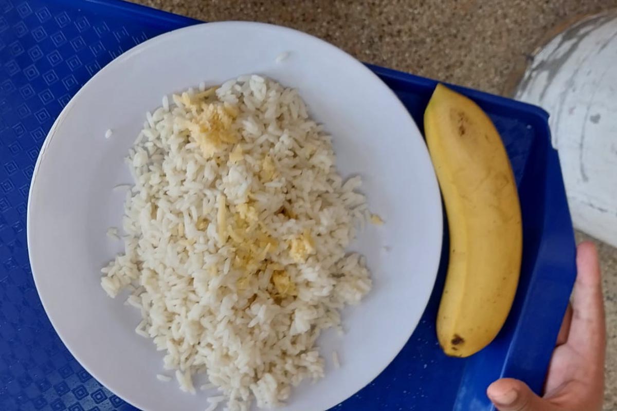 Empresas concesionarias de comedores escolares recortaron en la comida de los chicos