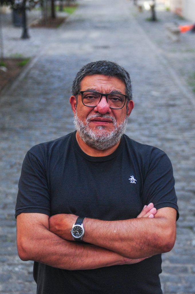 "El portuario", una novela que viaja por la memoria, la dignidad del trabajo y la poética popular