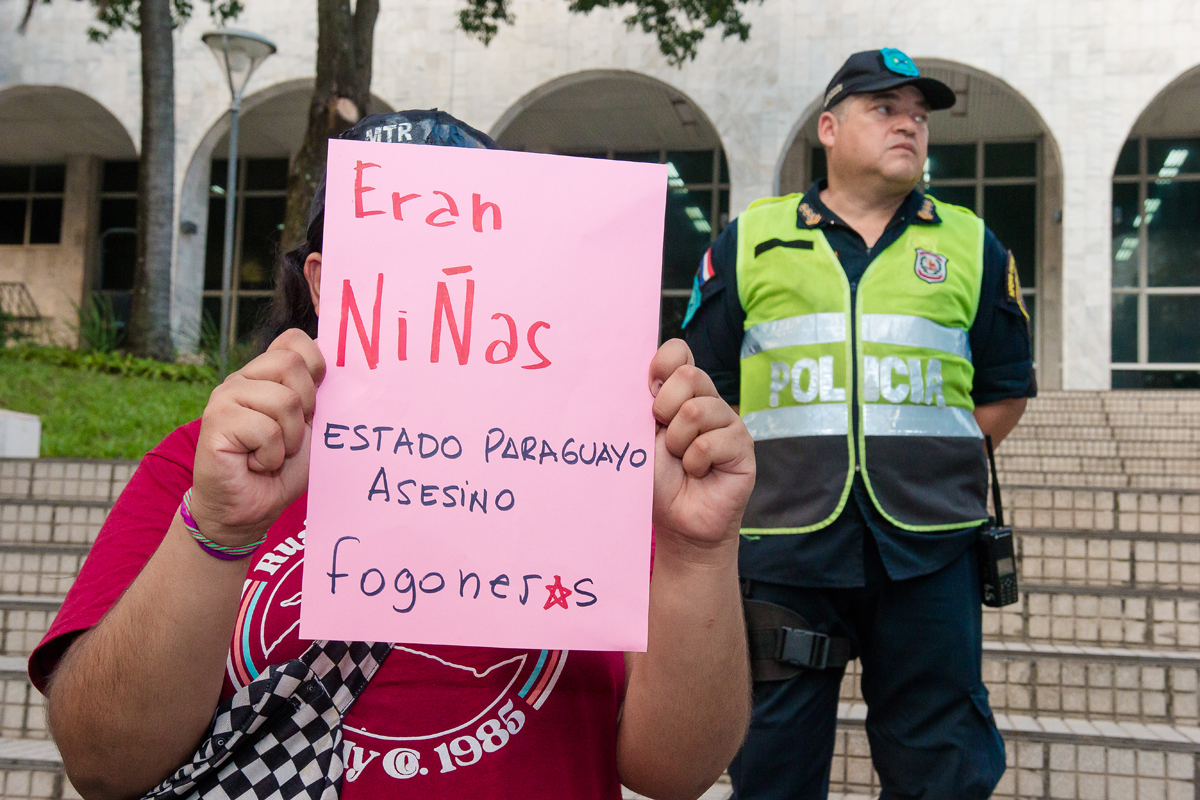 Allanaron domicilios de la familia de Lichita en Argentina, en un violento operativo en el que detuvieron a tres mujeres