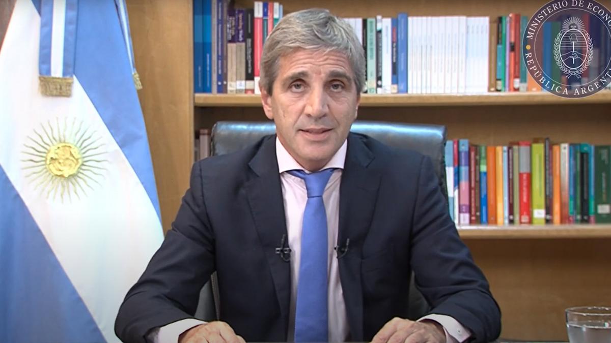 En medio del paro, Caputo amenazó a las provincias con recortarle fondos si no aprueban la Ley Ómnibus