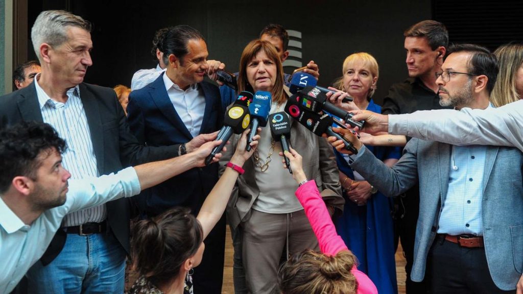 Con intimidación y persecución, Bullrich y Milei enfrentan a la movilización contra el ajuste 1 bullrich