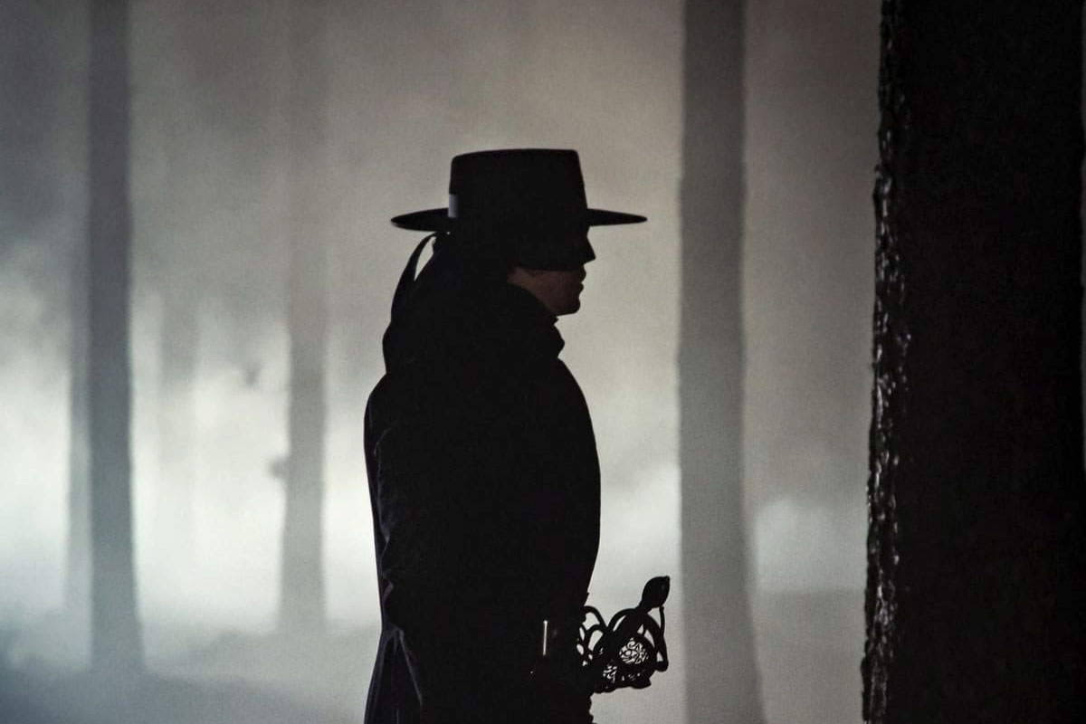 El Zorro llega al streaming en su corcel y con una nueva versión que ya estrenó tráiler
