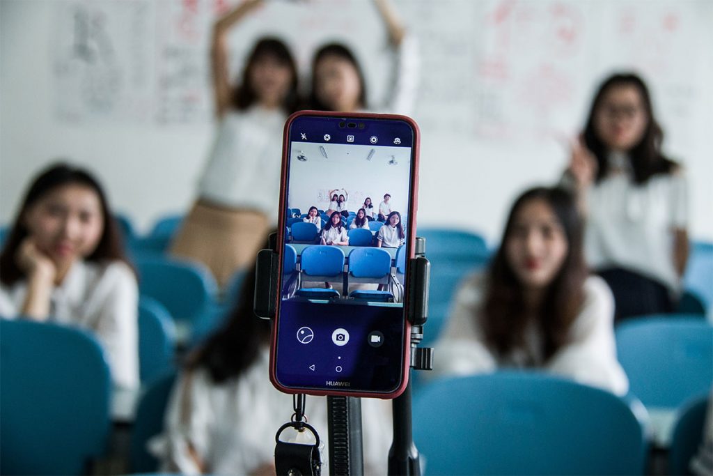 2023, el año del ChatGPT en las aulas: ¿hay que pensar nuevas consignas y formas de evaluar? 3 2023, el año del ChatGPT en las aulas: ¿hay que pensar nuevas consignas y formas de evaluar?