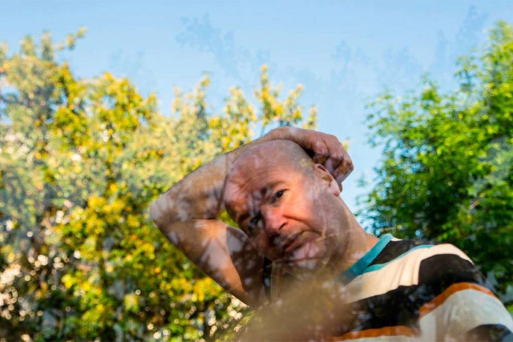 En busca de la canción imperfecta: Mariano Esain se reinventa en su primer disco solista