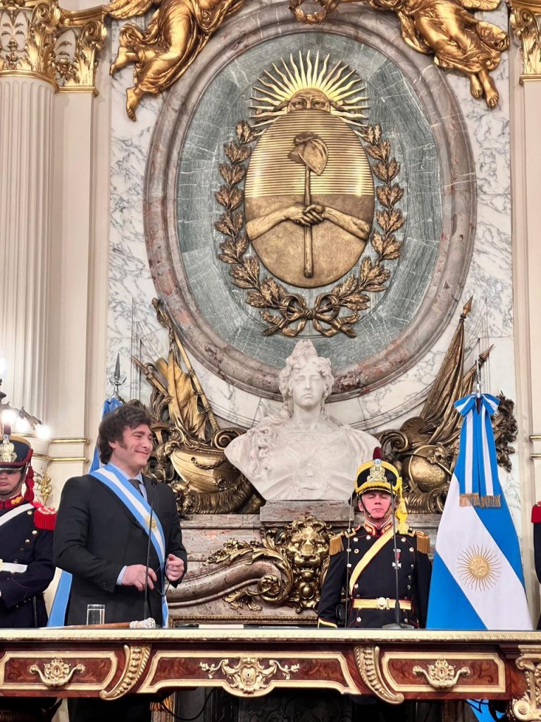 La jura de ministros, el primer acto de gobierno que debió ser público, se convirtió en una ceremonia privada 2 La jura de ministros, el primer acto de gobierno que debió ser público, se convirtió en una ceremonia privada