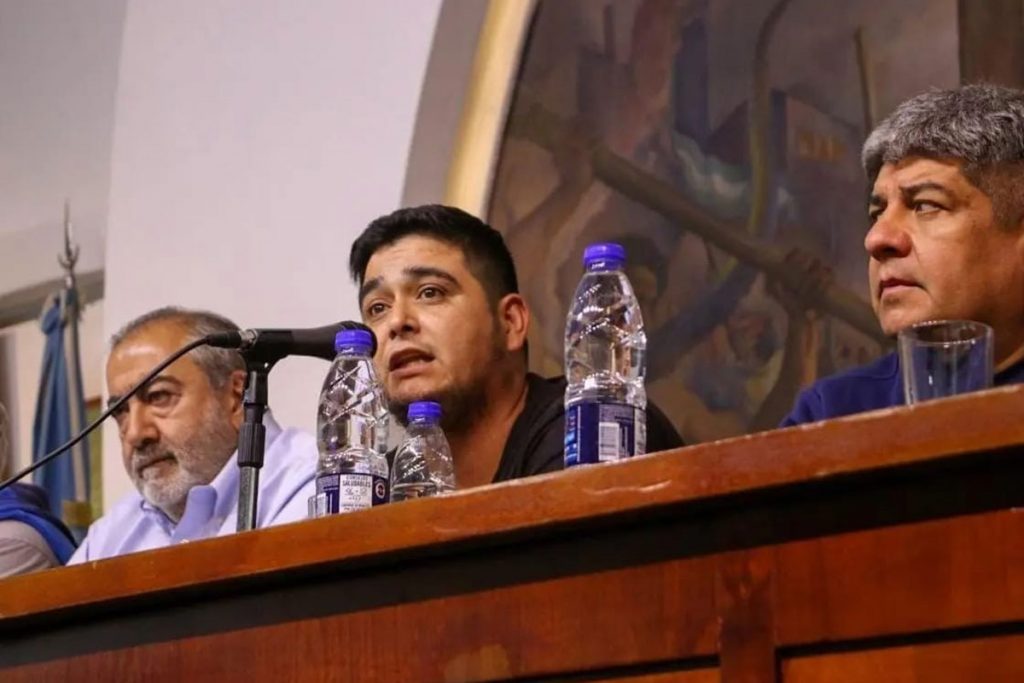 La UTEP renovó autoridades en un multitudinario acto de unidad frente a Milei junto a la CGT y ambas CTA 1 La UTEP renovó autoridades en un multitudinario acto de unidad frente a Milei junto a la CGT y ambas CTA