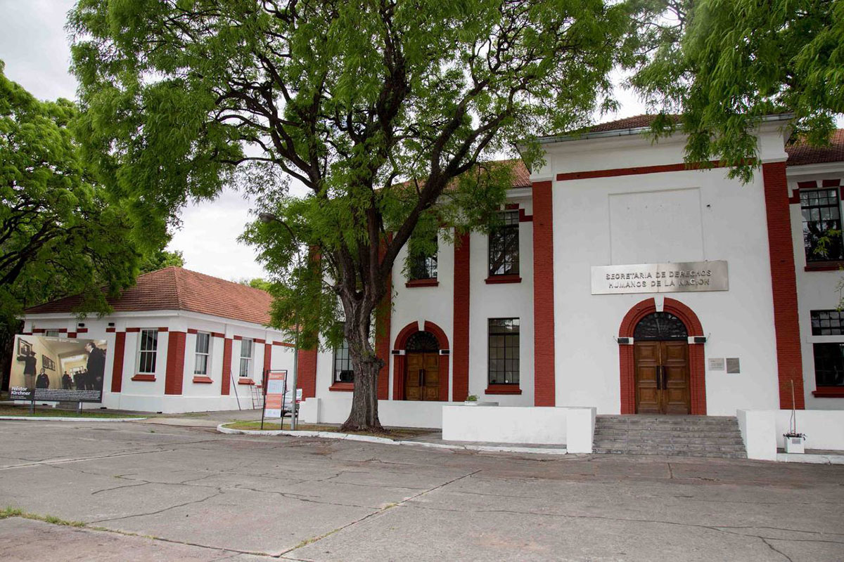 Una organización de militares pidió a Milei cerrar la Secretaría de Derechos Humanos