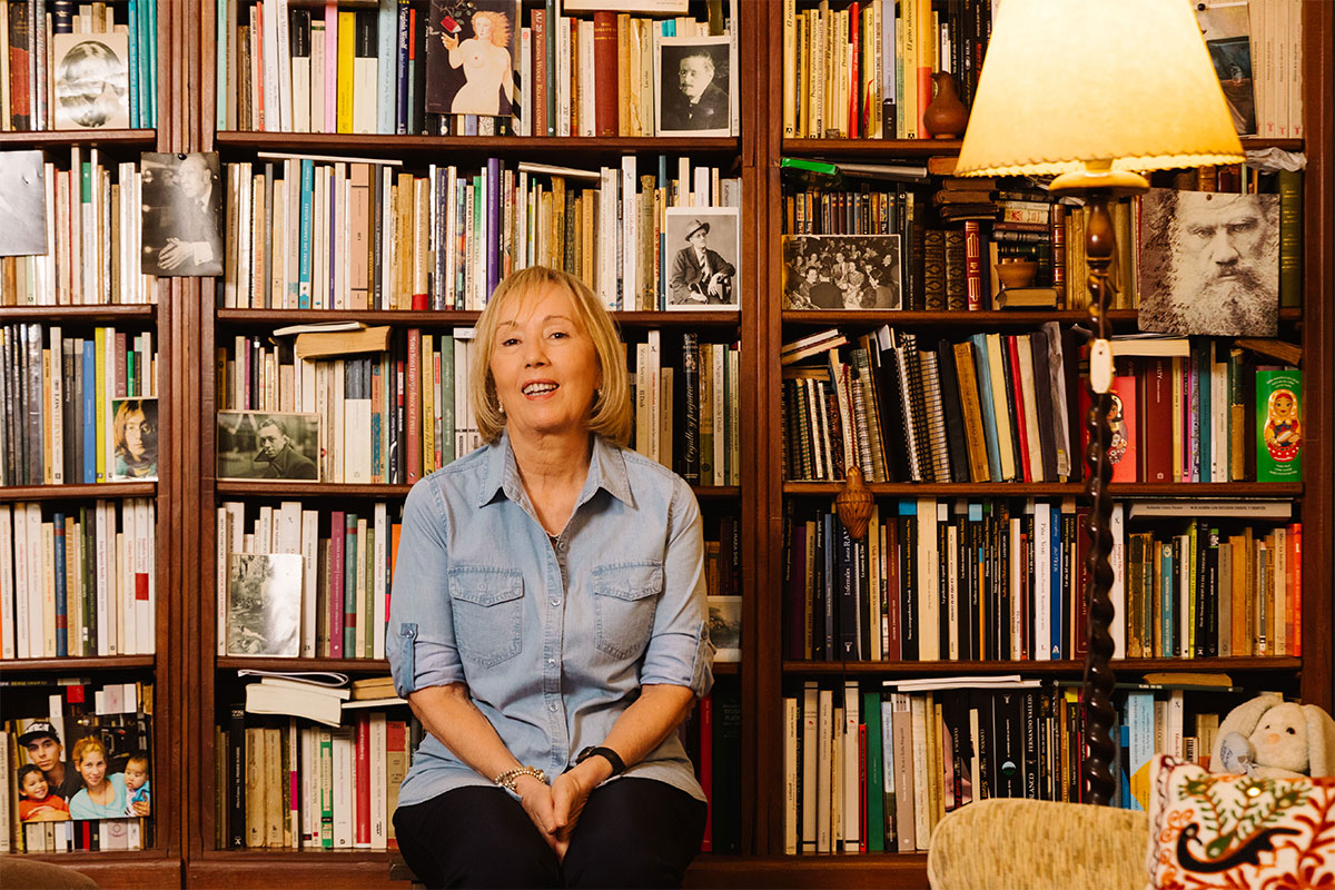 Sylvia Iparraguirre: “Al ser nosotros seres históricos, los libros se historizan»