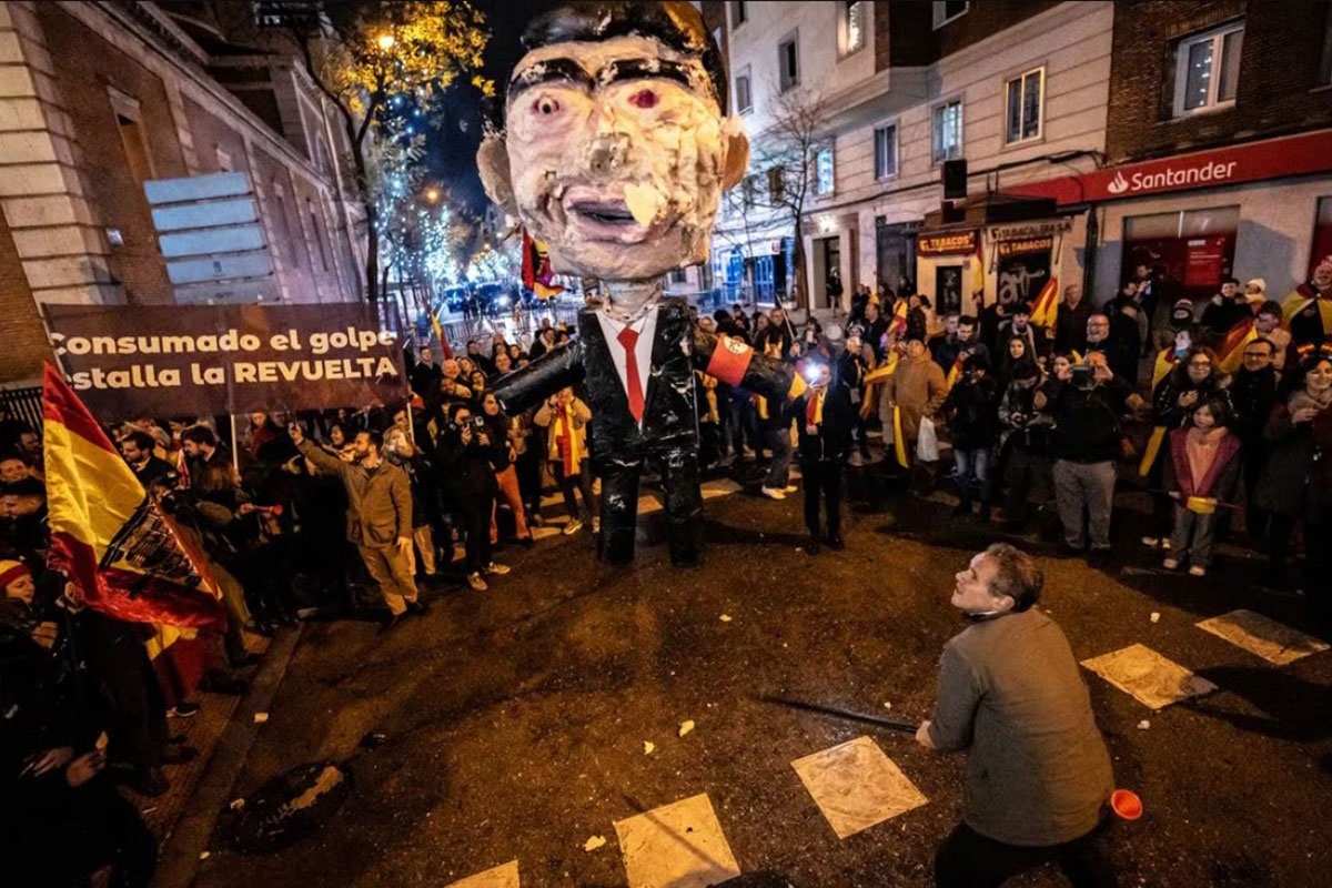 El siniestro avance de la política del odio, así en España como en Argentina