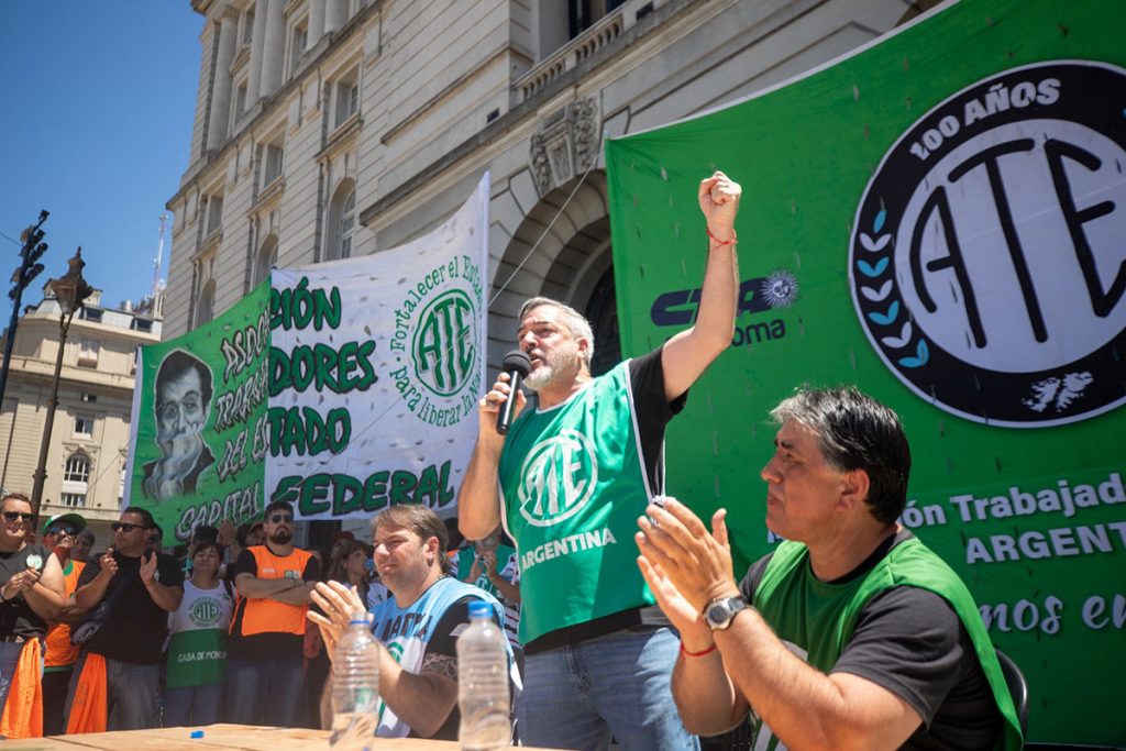 ATE llama a profundizar un plan de lucha y advierte por inminentes despidos masivos 2 ATE llama a profundizar un plan de lucha y advierte por inminentes despidos masivos