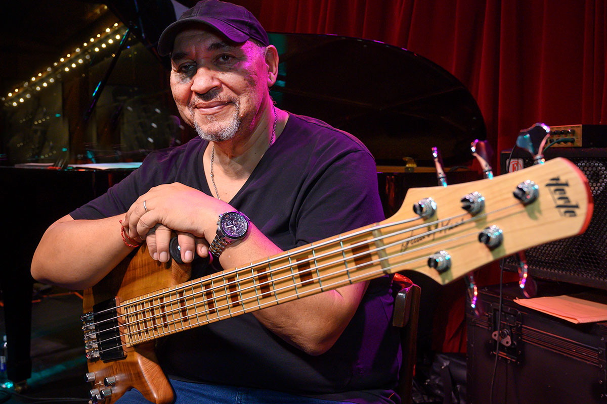 Ping pong con Daniel Maza: «La música sin bajo no tiene gollete»