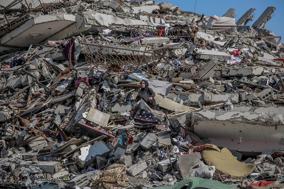 Ataque aéreo israelí deja 36 muertos en centro de Gaza