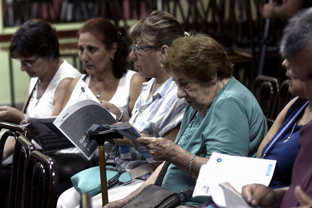 El superávit fiscal de enero: pisando gastos y con más impuestos