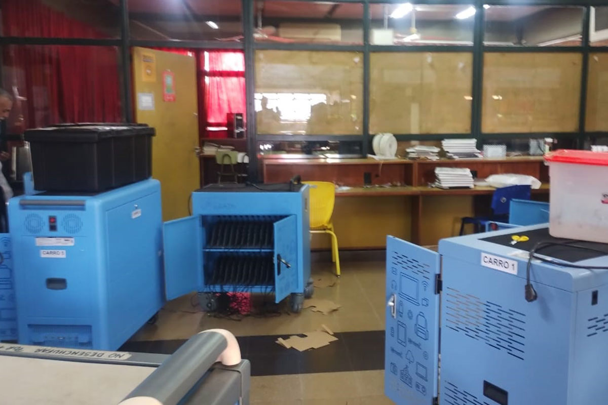 Nuevos robos en escuelas porteñas: se llevaron 200 computadoras de estudiantes y equipos electrónicos