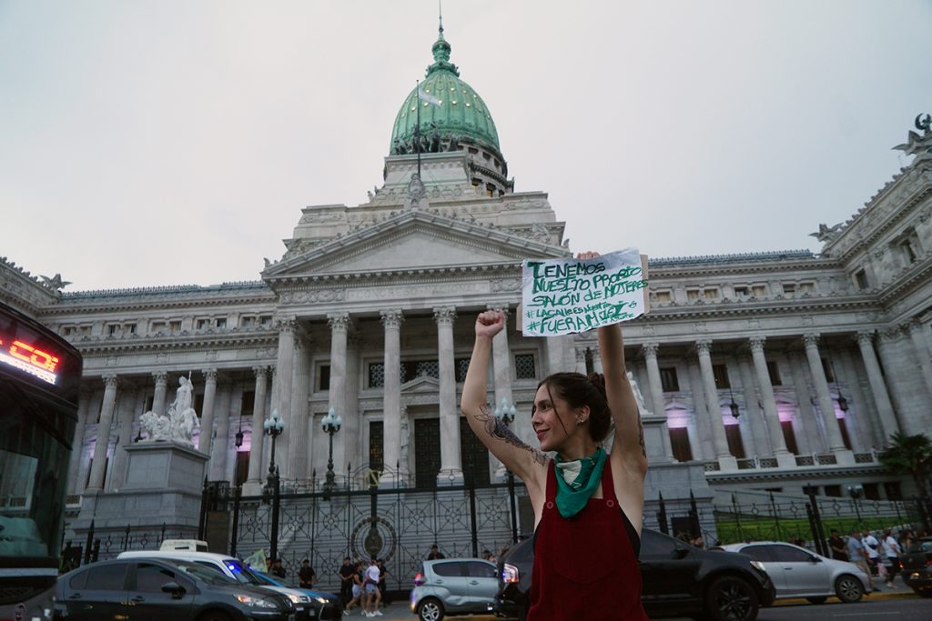 8M en la calle: las imágenes de la protesta feminista en el Congreso