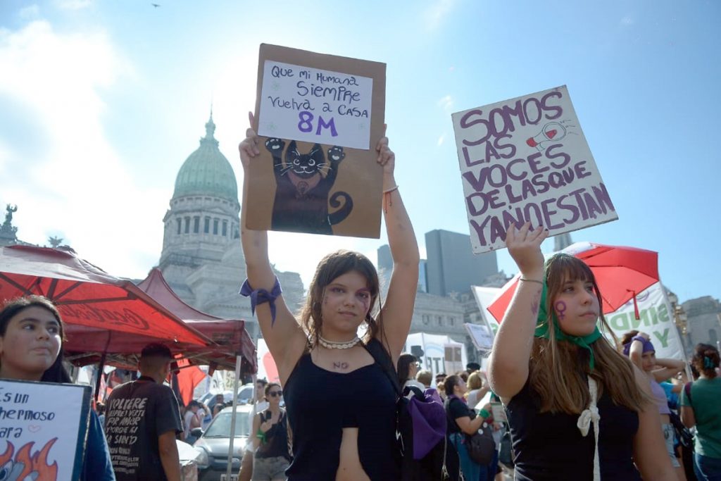 8M en la calle: las imágenes de la protesta feminista en el Congreso
