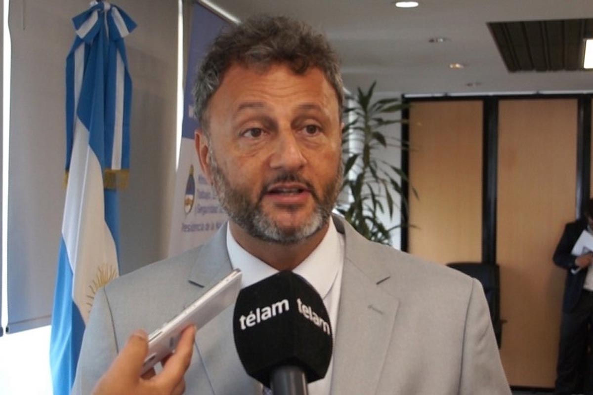 Milei anunció por televisión el despido de su secretario de Trabajo