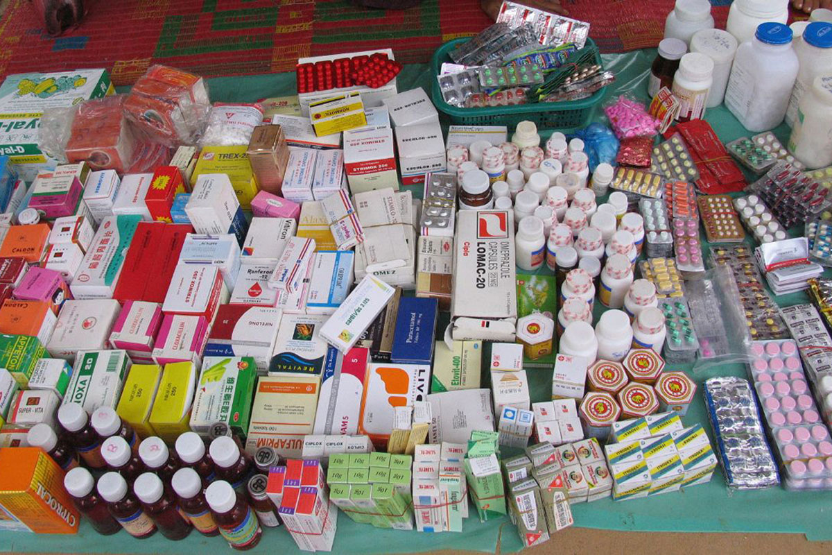 Kreplak cruzó a Sturzenegger por promover la desregulación de medicamentos: “No hable de lo que no entiende”