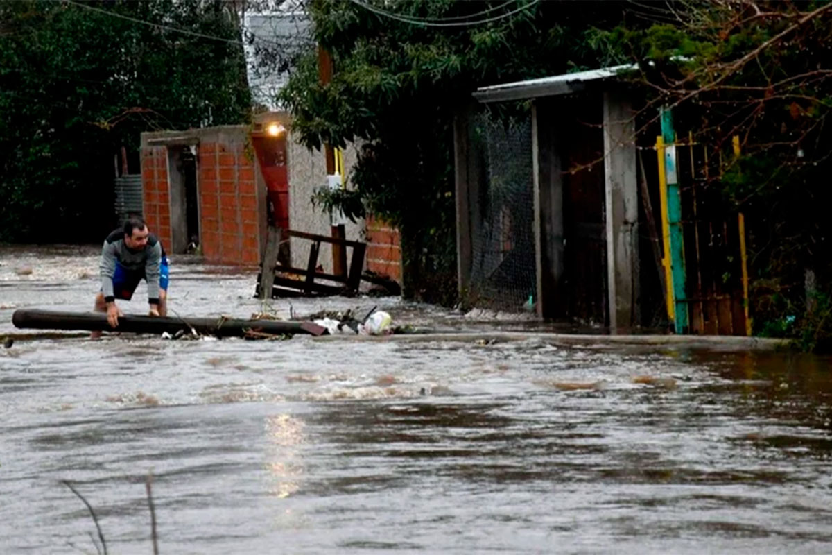 Supercelda en Provincia y CABA: diluvio, inundaciones, granizo y una mujer fallecida en Recoleta