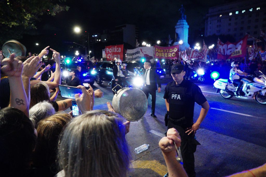 Milei cede para ganar tiempo en los peores meses de su gestión