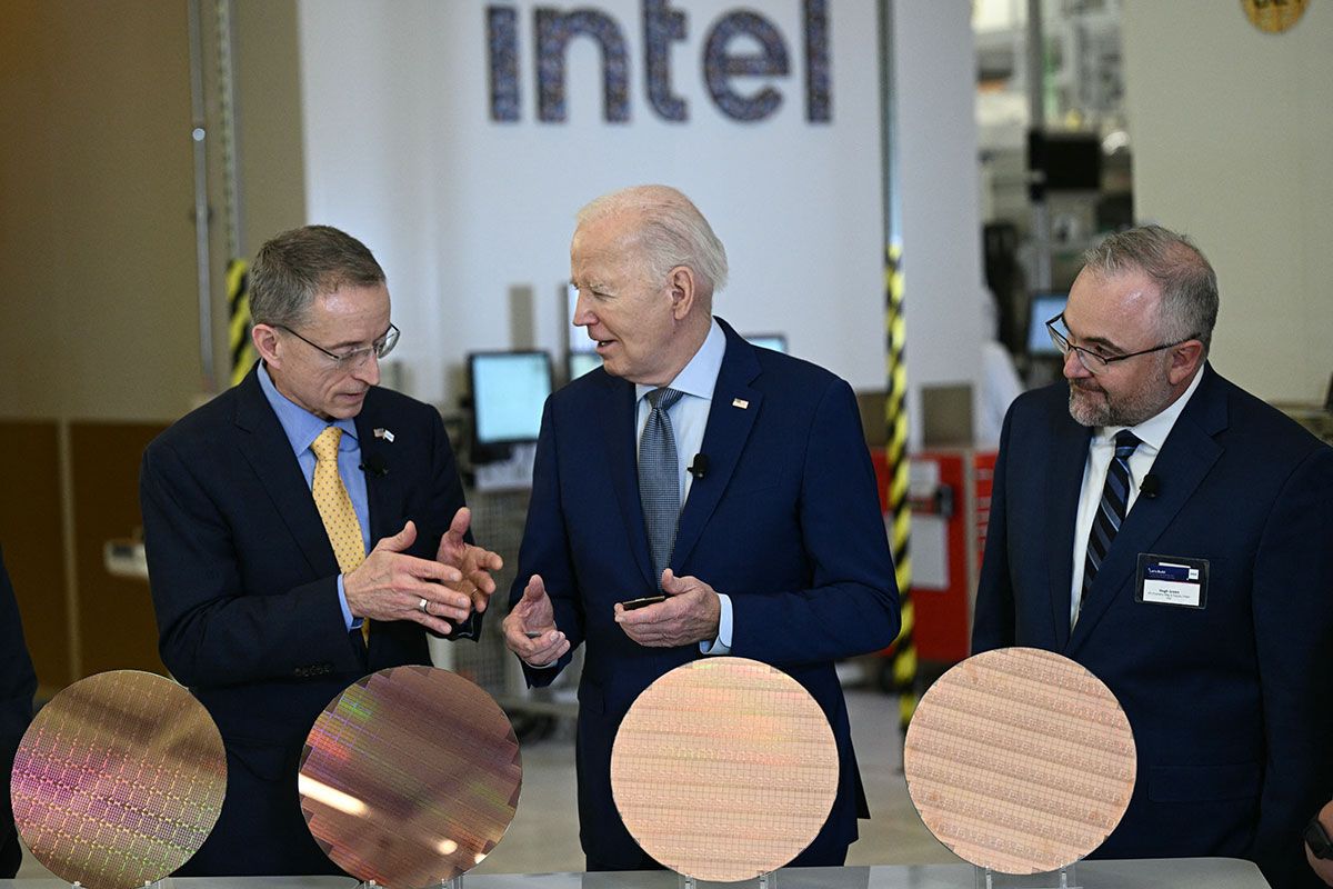 Biden anunció su Plan Quinquenal para hacer chips