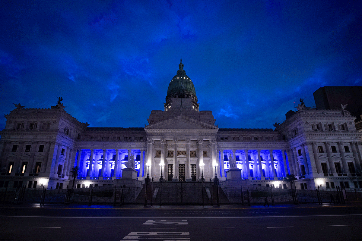 La Ley Bases, una «caja de Pandora» que se complica cada vez más en el Senado