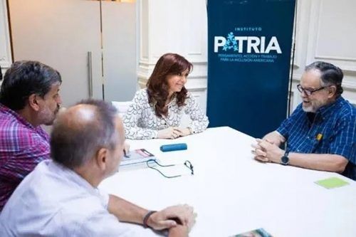 El Instituto Patria y las redes sociales, los escenarios preferidos de Cristina Kirchner para hacer política