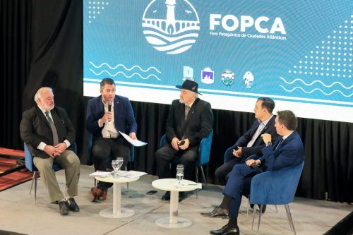La otra cumbre en el Sur: alcaldes patagónicos cuestionaron las políticas de ajuste del gobierno de Milei