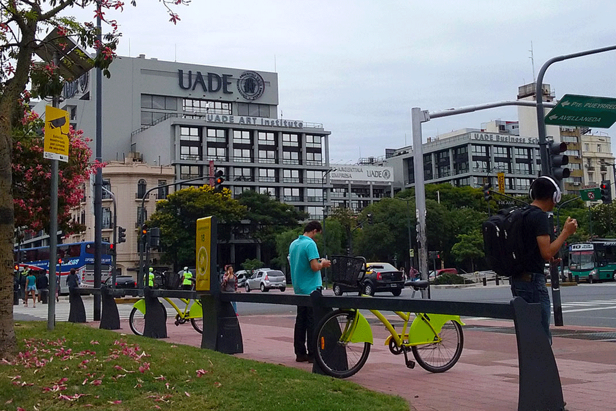 Estudiantes de la UADE denuncian persecución a quienes quieren movilizar en defensa de la universidad pública