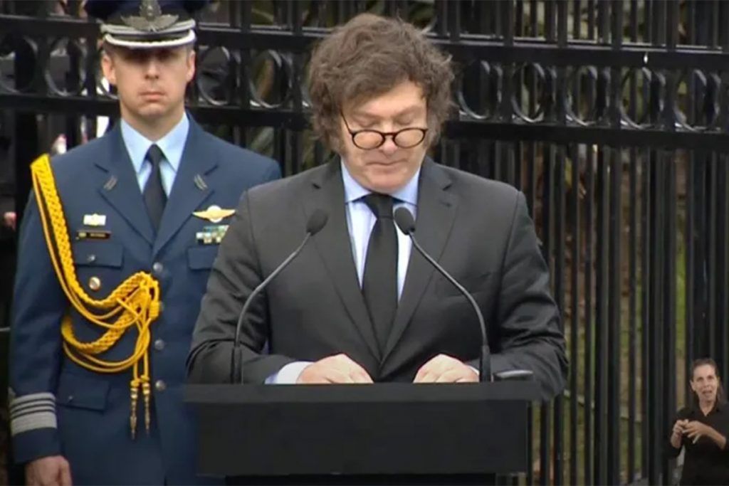 Milei, en el cierre del acto por Malvinas: "Viva la libertad, carajo" 1 Milei, en el cierre del acto por Malvinas: "Viva la libertad, carajo"