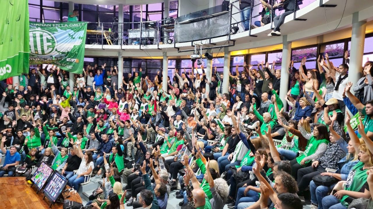 Tras una tensa jornada, ATE resolvió un paro nacional para este viernes