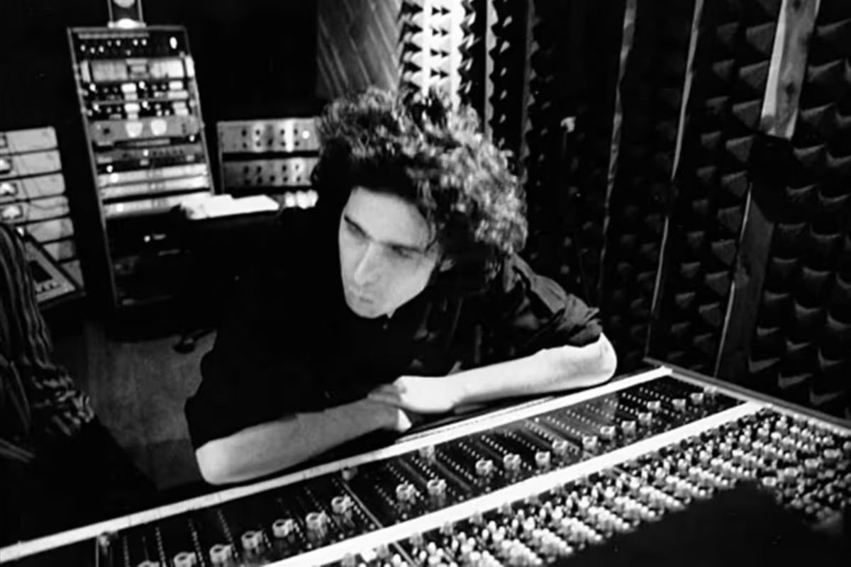 “Honestidad brutal” cumple 25 años: viaje a lo profundo de las noches de Andrés Calamaro