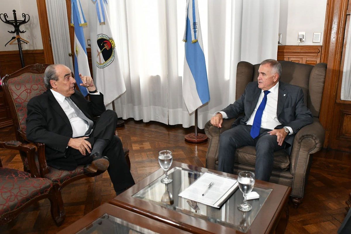 El Gobierno vuelve a avanzar con el «Pacto de Mayo», pero la Copa América pone en duda la fecha