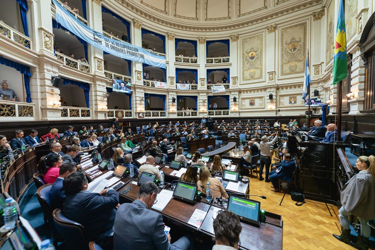 En Provincia avanza una ley clave para empresas recuperadas frente a los tarifazos y desalojos