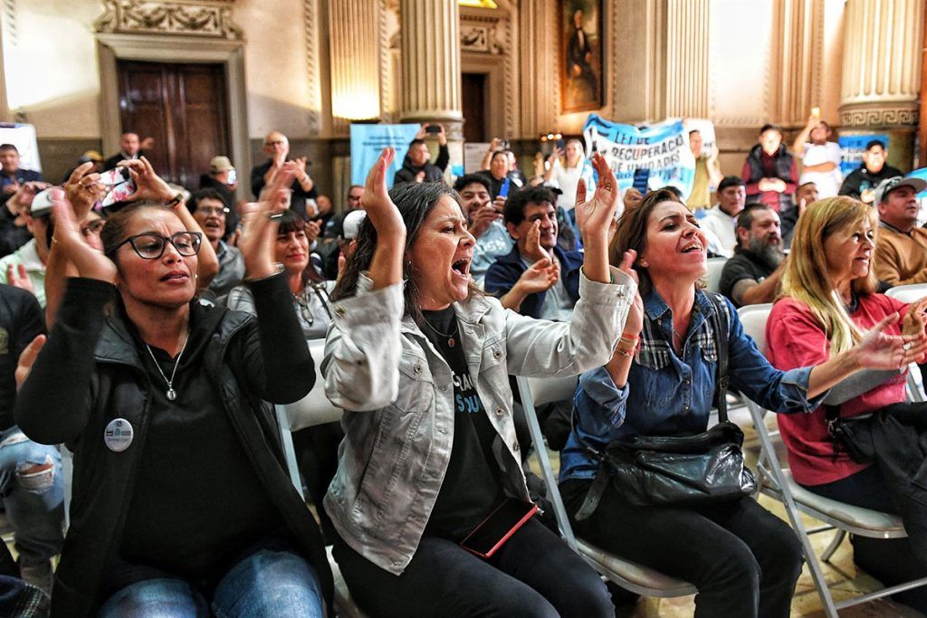 Alivio para las recuperadas: ya es ley la emergencia que impide desalojos y el corte de servicios en la Provincia