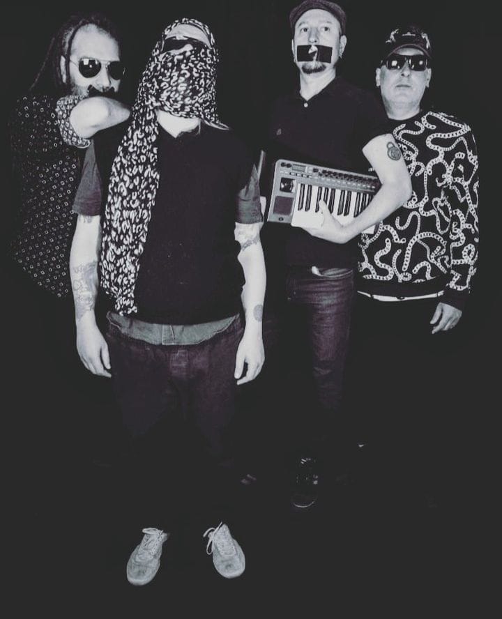 Sergio Rotman: “En estos tiempos, invitar a un amigo para que escuche música y se emborrache es de lo mejor que podés hacer como ser humano”