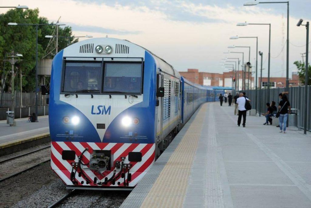 Insólito: mientras profundiza el desguace ferroviario, el Gobierno construye una nueva estación de tren en un municipio amigo