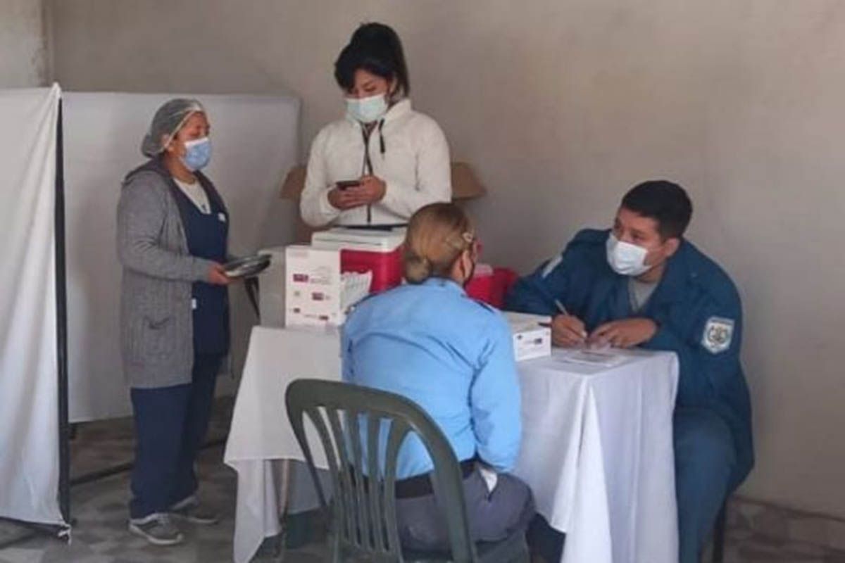 Por la muerte de una mujer trans, procesaron a un jefe y a siete médicos penitenciarios