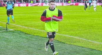 Marketing y clickbait detrás del debut de un chico de 14 años en Primera