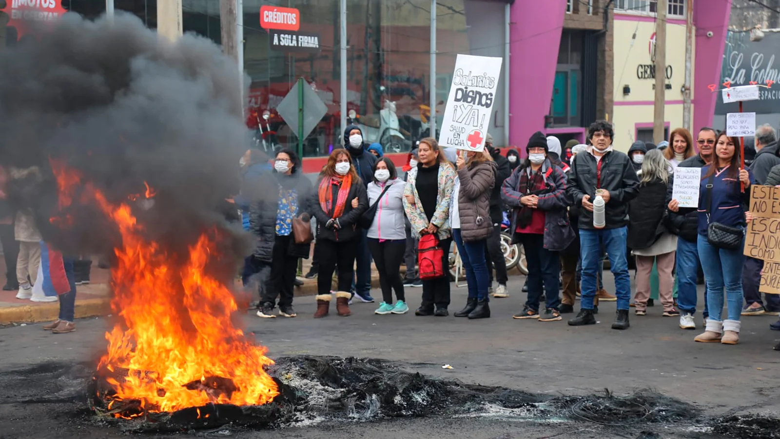 Séptimo día de conflicto en Misiones: ahora el gobierno amenaza con echar a los policías que protestan