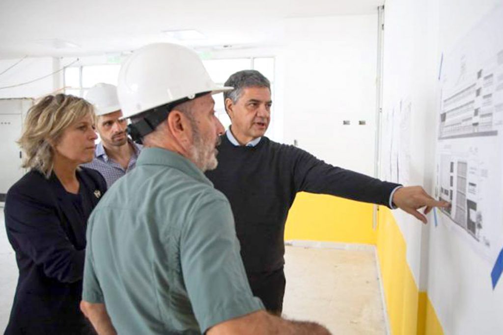 El gobierno porteño pospone el inicio del Plan FinEs y abandona a más de 1500 estudiantes y 500 docentes 1 El gobierno porteño pospone el inicio del Plan FinEs y abandona a más de 1500 estudiantes y 500 docentes