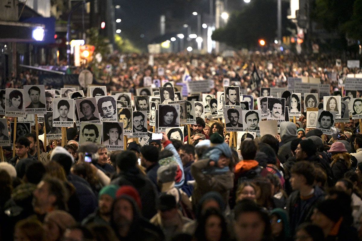 Uruguay: miles de personas reclamaron voluntad política para encontrar a los desaparecidos