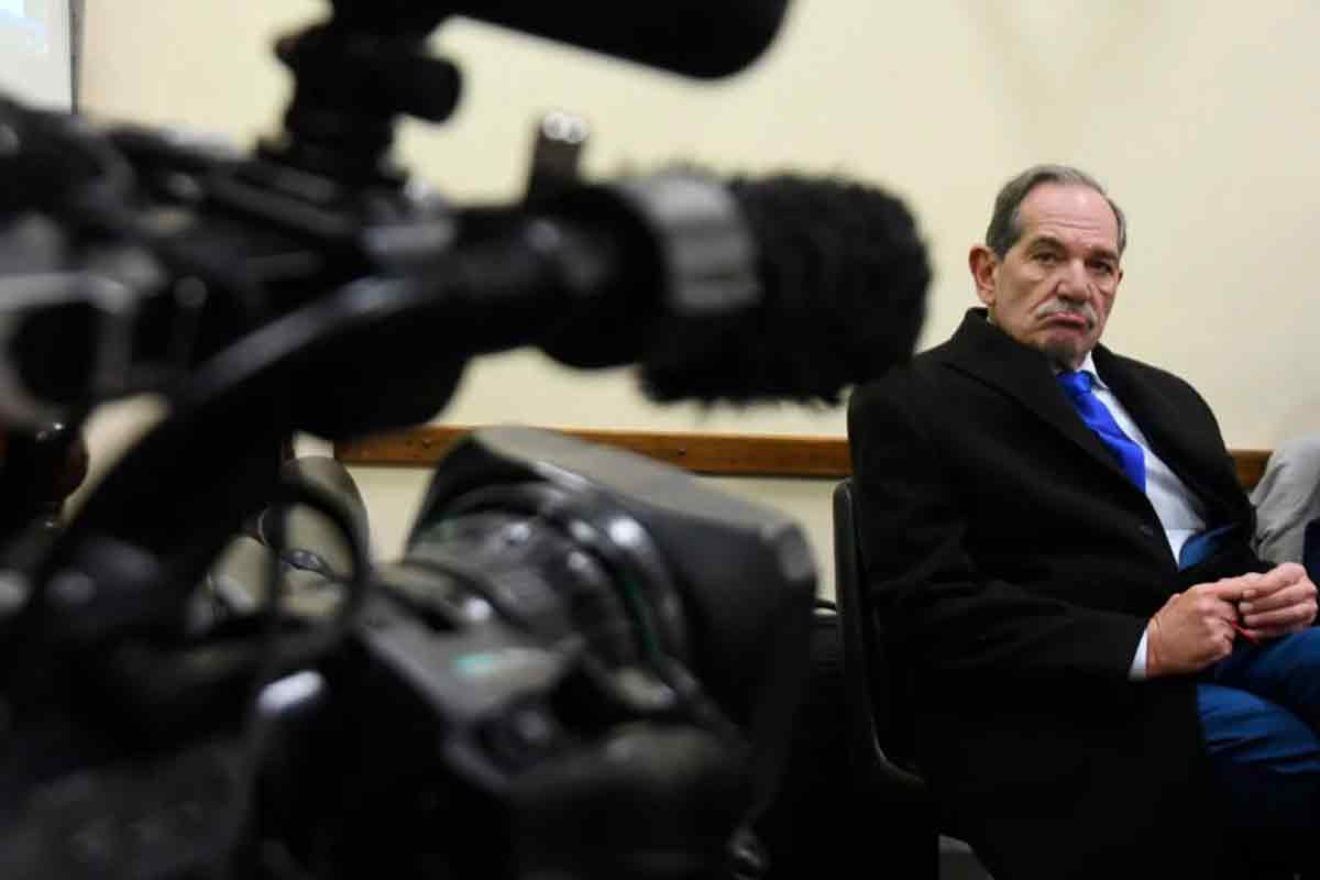 Condenaron a 16 años de prisión al exgobernador José Alperovich por abusar de su sobrina