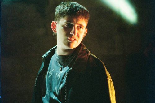 Dillom vuelve al Luna Park para su consagración definitiva con un disco sombrío y audaz bajo el brazo