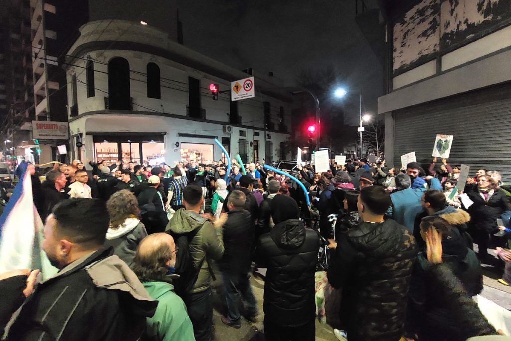 Reclaman que la primera plaza de Boedo siga estando en manos de sus vecinos
