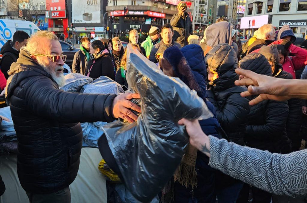 Frazadazo en la Ciudad: en menos de una semana murieron cinco personas en situación de calle 3 Frazadazo en la Ciudad: en menos de una semana murieron cinco personas en situación de calle