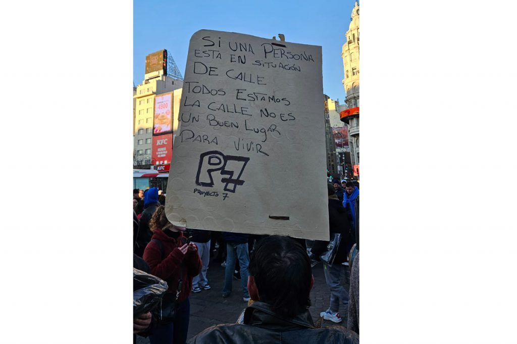 Frazadazo en la Ciudad: en menos de una semana murieron cinco personas en situación de calle 1 Frazadazo en la Ciudad: en menos de una semana murieron cinco personas en situación de calle